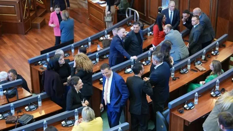 Vijon ngërçi politik në Kosovë/ Dështon edhe seanca e 31-të për konstituimin e Kuvendit
