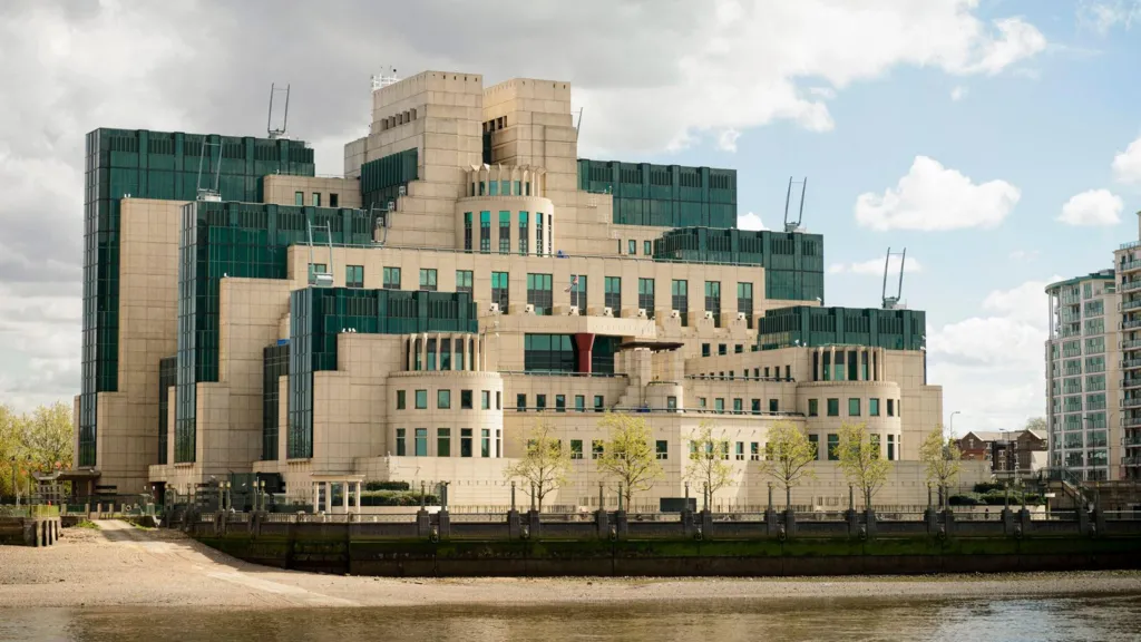 MI6 emëron shefen e parë femër në historinë 116-vjeçare të Shërbimit Sekret të Inteligjencës