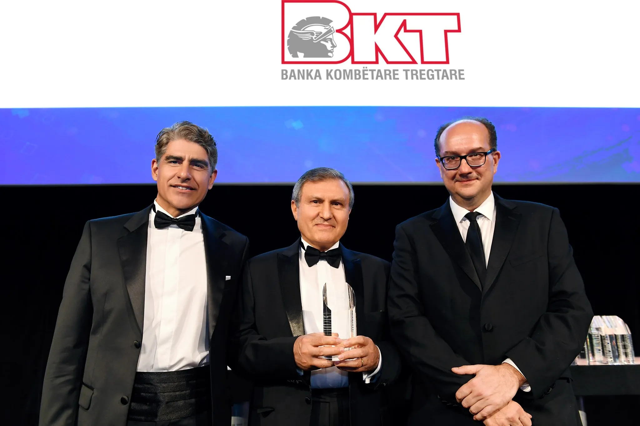 Kredi për krimin!  Banka Kombëtare Tregtare, mes lidhjeve të dyshimta me krimin dhe politikën