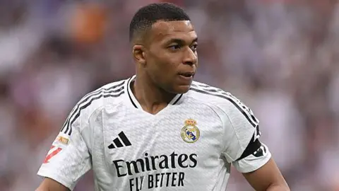 Sulmuesi i Real Madrid, Mbappe përfundon në spital