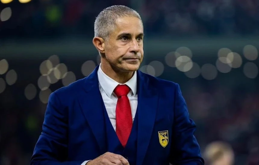 Sylvinho flet për përmirësim të Kombëtares, Artan Hoxha ironizon: Vetëm biletat janë rritur!