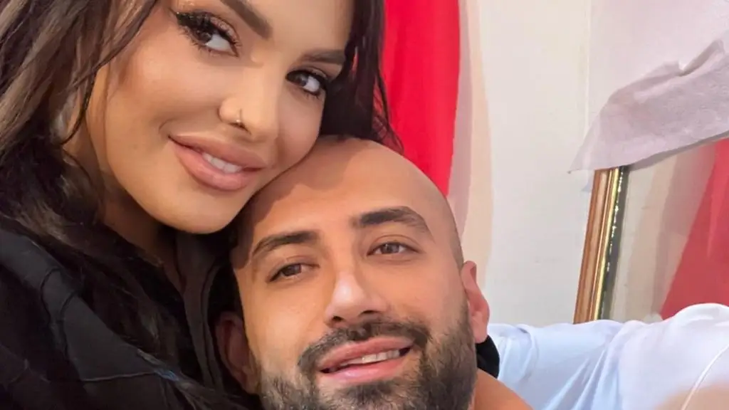 Zëra për ndarje? Ja si qëndron e vërteta mes Fifit dhe Adisit