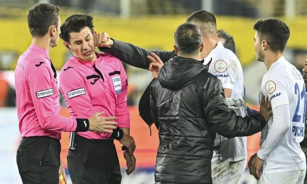 U dhunua në fushë në vitin 2023/ Kush është arbitri që do të gjykojë ndeshjen Letoni-Shqipëri