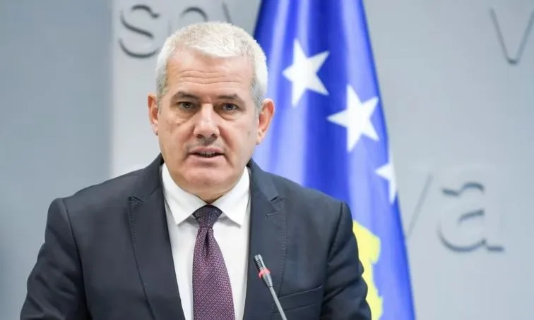 Deklarata e fortë e Sveçlës: Serbia po përdor shtetas të Kosovës për destabilizim