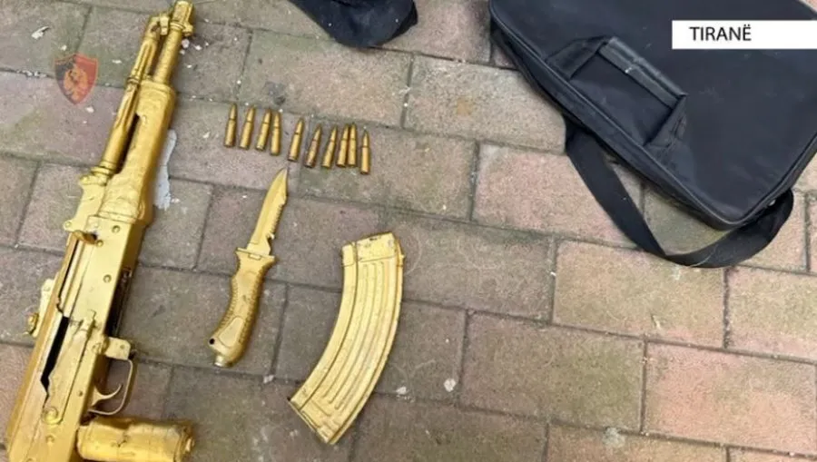 Plagosje me thikë në Tiranë, autorit i gjendet edhe një kallashnikov “floriri”