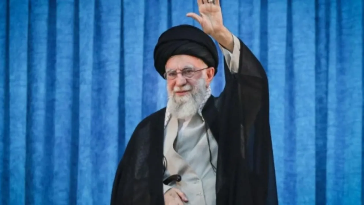 Zhduket lideri iranian Khamenei/ Prej 4 ditësh asnjë shenjë prej tij