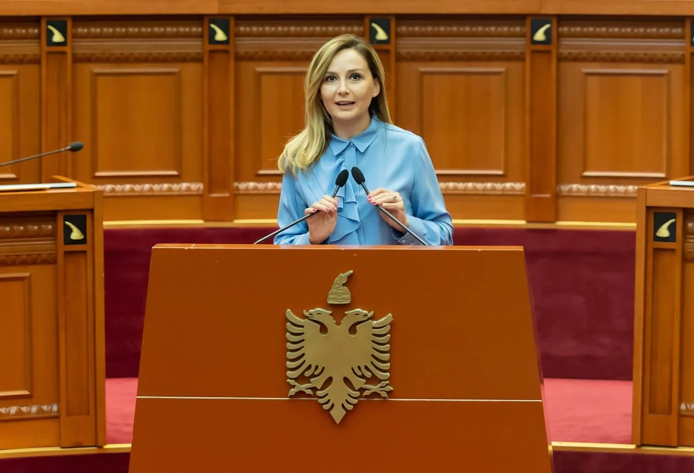 “Turizmi rritet, por gjithnjë e më shumë dyer biznesesh po mbyllen”- Jorida Tabaku: Shtresa e mesme po sulmohet