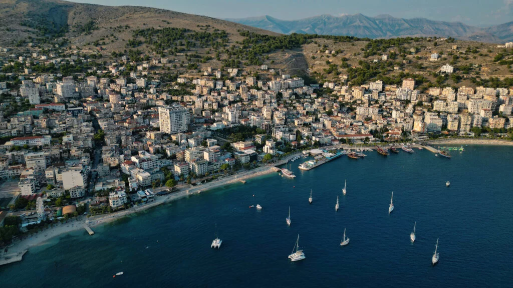 Sezoni turistik, 1.3 mln euro për të pastruar Sarandën