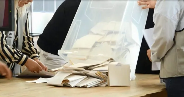 Hapen kutitë! Votat në Tiranë do të rinumërohen