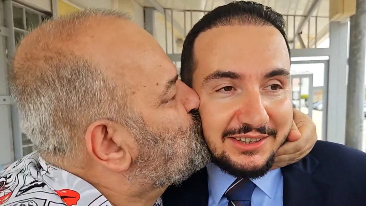 FOTO-LAJM/ Ilir Vrenozi puth Salianjin: Doli tigri!