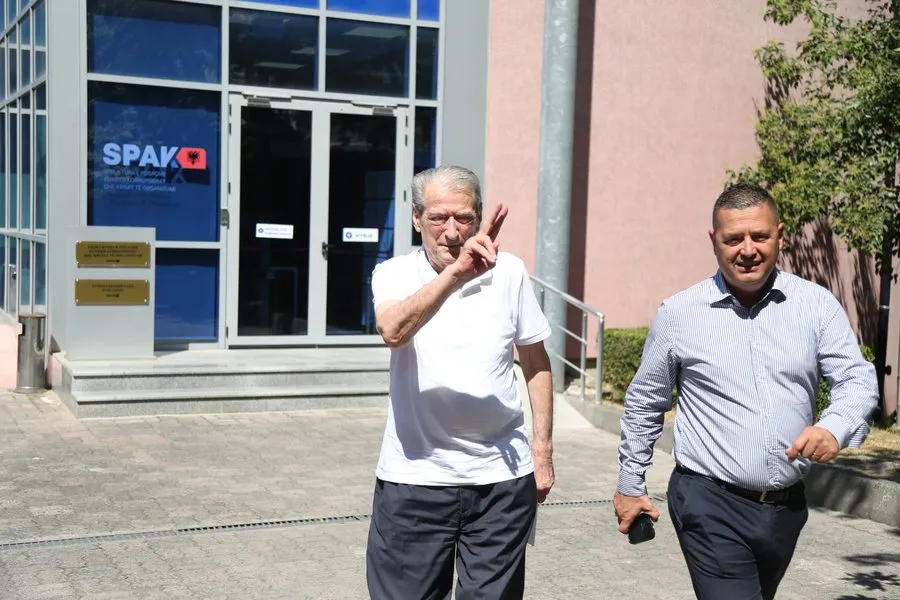 Berisha: Altin Hajri i ka paguar Dumanit 700 mijë euro!