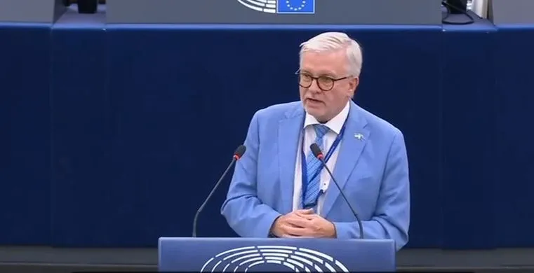 Zgjedhjet në Shqipëri, deputeti austriak në PE: Fusha e lojës s’ishte e barabartë! U abuzua me pushtetin lokal