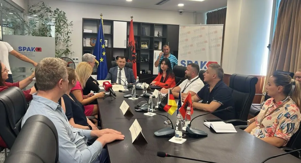 SPAK godet rrjetin e Call Center-ave. Hiqeshin si oficerë të policisë gjermane, mashtruan qindra qytetarë europianë