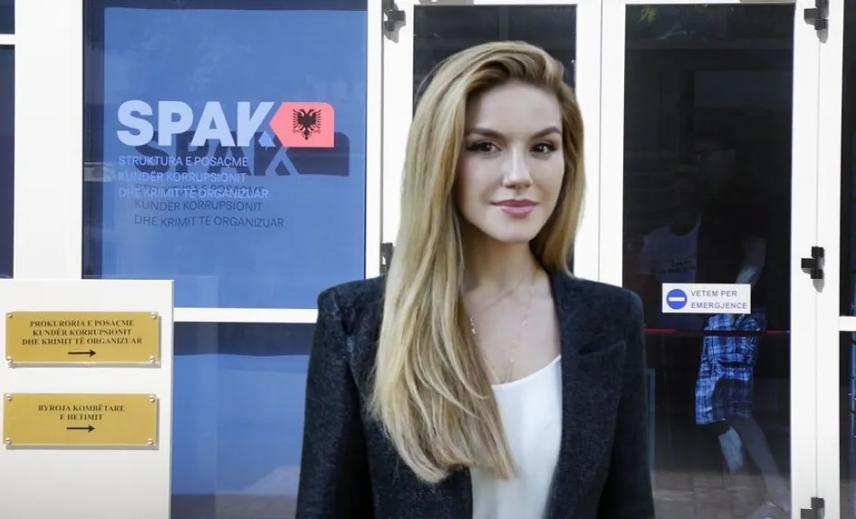 Si Ajola Xoxa shpërdoroi 18 mijë dollarë të Ambasadës Amerikane