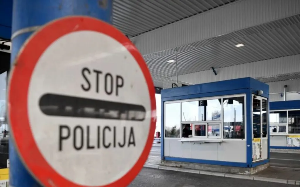 Kroacia u rekomandon shtetasve të saj të mos udhëtojnë në Serbi