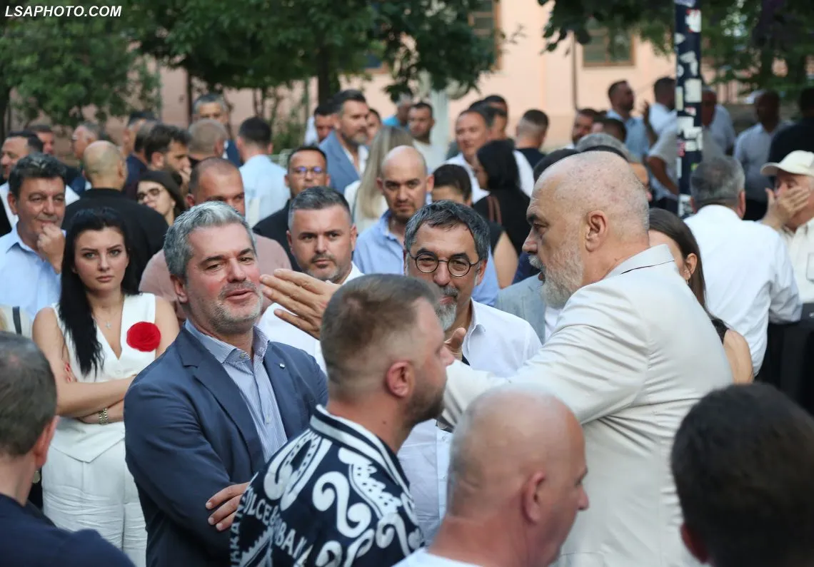 Ndërhyrja e Ramës në Bashkinë e Vlorës zhbën “ndarjen ligjore të pushteteve”