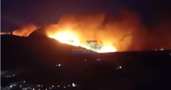 Shtëpi të djegura dhe banorë të evakuuar, pamjet apokaliptike nga Kreta e “mbërthyer” nga flaket