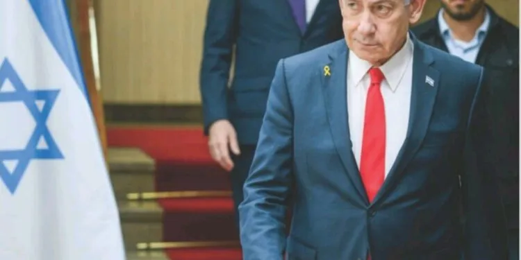 Helmohet kryeministri i Izraelit, Benjamin Netanyahu