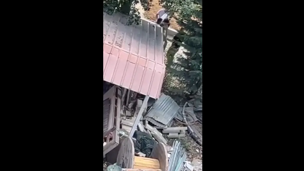 VIDEO/ Dalin pamjet e sherrit në Tushemisht mes pronarit të hotelit dhe kryeplakut
