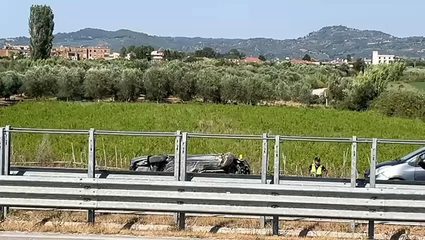 PAMJET/ Përmbyset makina në autostradën Fier-Vlorë, një i plagosur rëndë