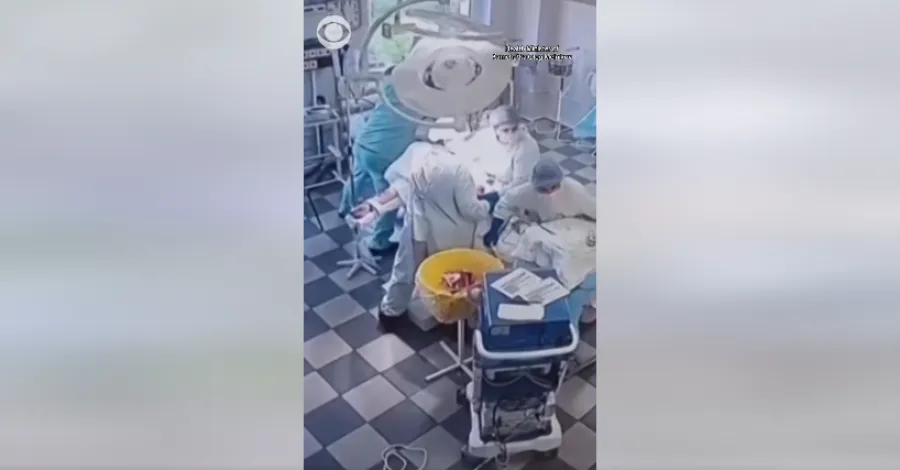 VIDEO VIRALE/ Doktori vijon qetësisht operacionin, pavarësisht tërmetit 8.8 ballë në Rusi