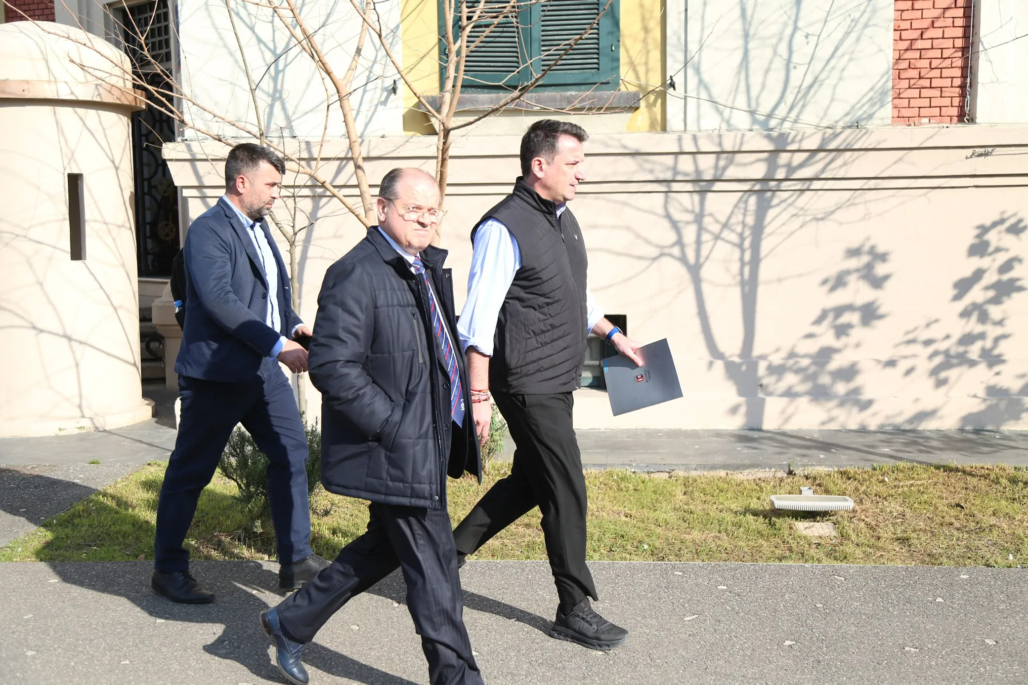 Avokatët e Veliajt sulmojnë SPAK-un: Po nxjerr sekrete hetimore