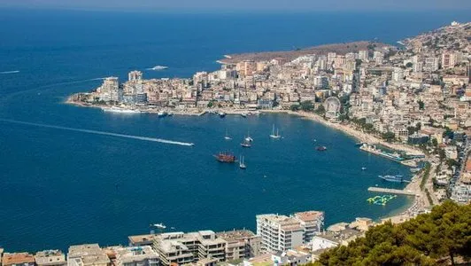 Banka e Shqipërisë: Të huajt kanë blerë 1.3 miliardë euro prona që nga viti 2021