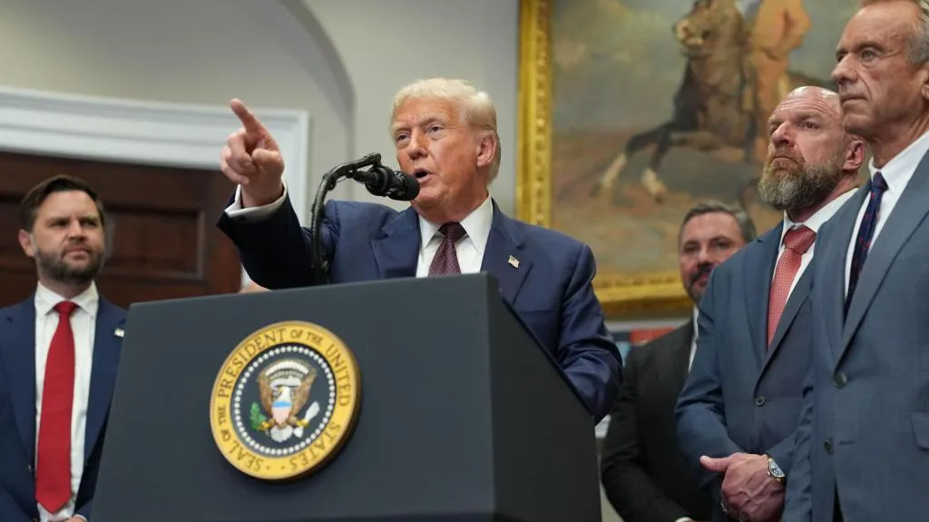 Trump rrit tarifën ndaj Kanadasë në 35%, SHBA njofton taksa të reja për dhjetëra vende