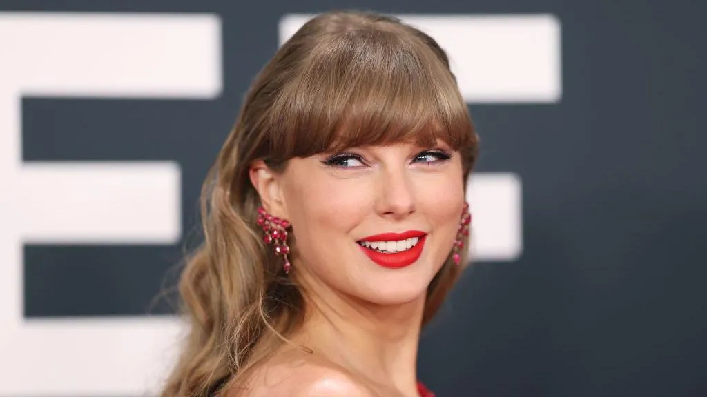 Taylor Swift njofton albumin e 12-të