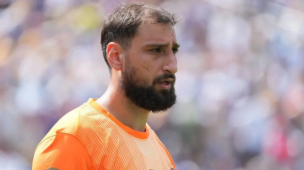 A do ta zëvendësojë Man City Edersonin me Donnarumman?