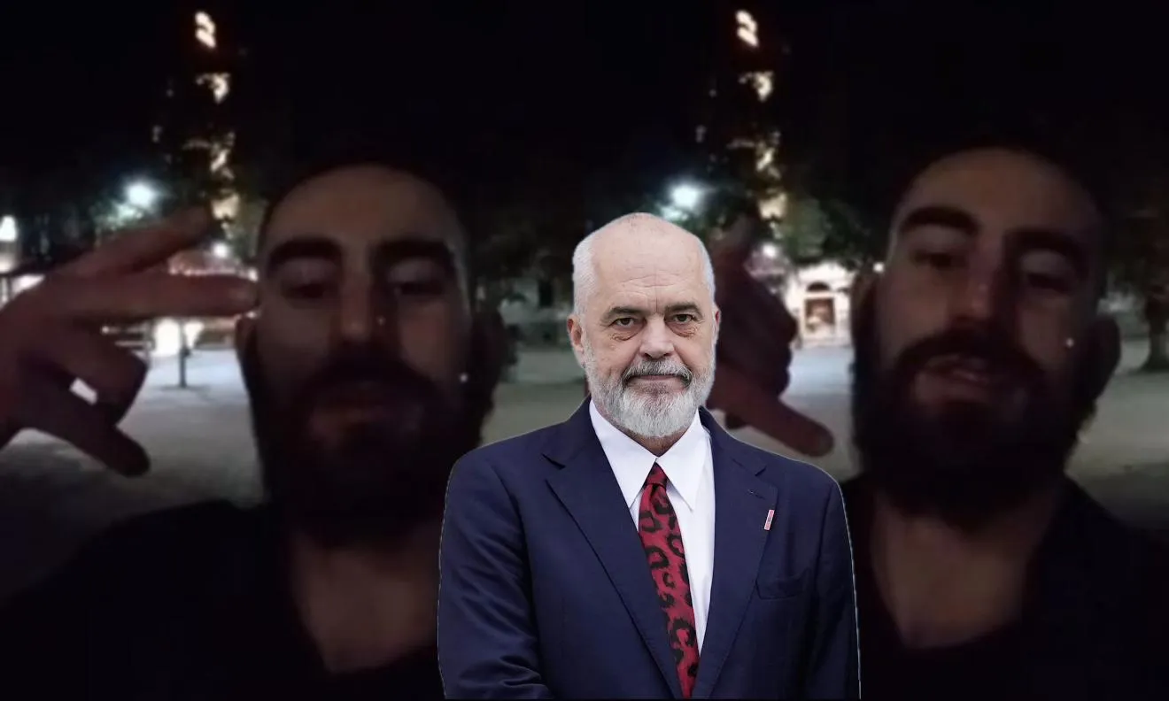 VIDEO/ “Çmendet” ish-futbollisti, thyen xhamat e Bashkisë së Korçës: O Edi Rama o *****