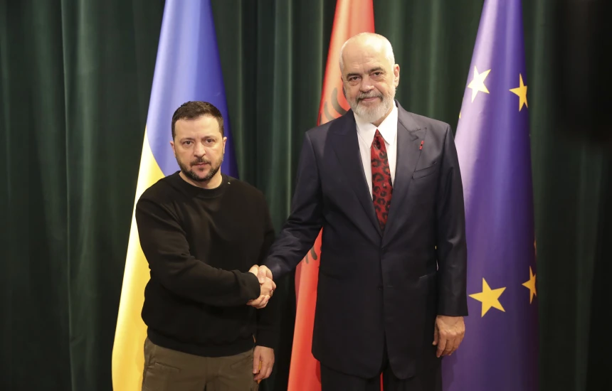 Zelensky telefonon Ramën, për çfarë biseduan dy liderët