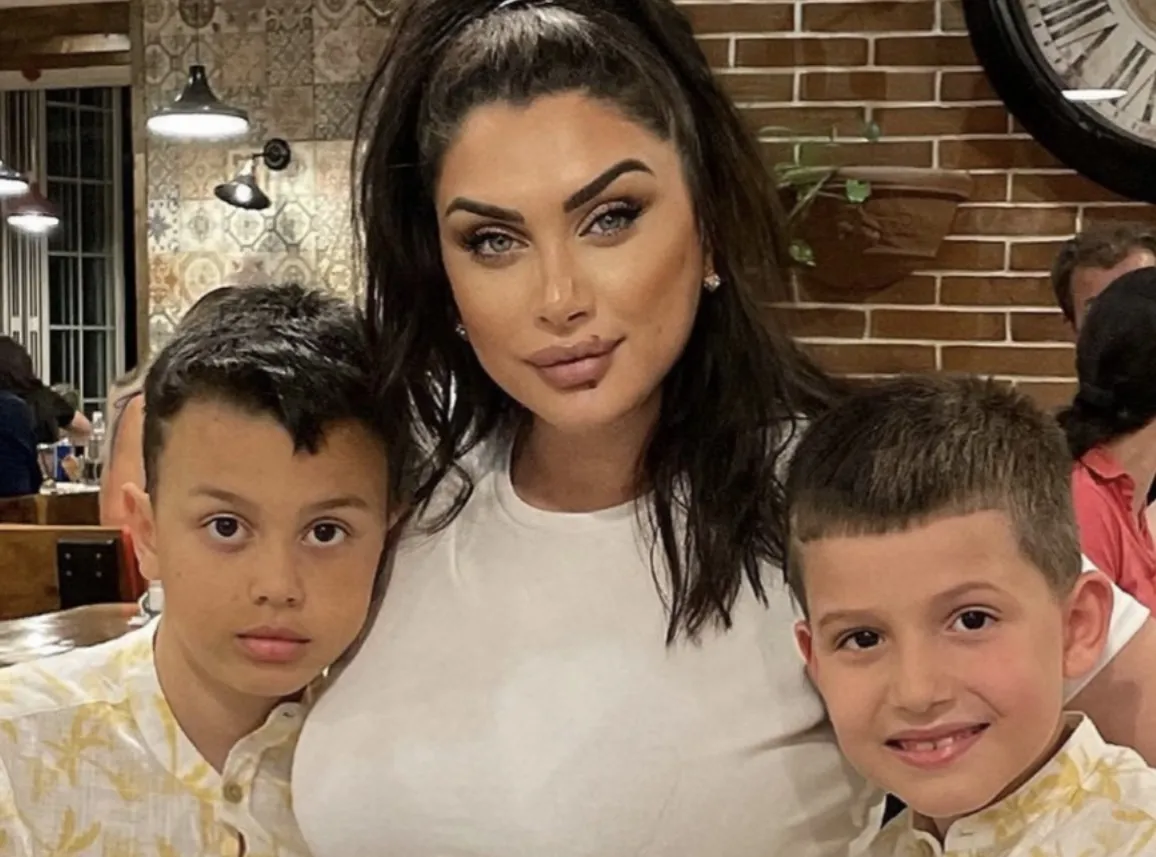 Çiljeta hap zemrën: Dua të bëj një vajzë, por kam një problem hormonal