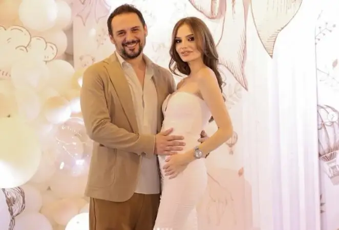Ana Lika zbulon për herë të parë portretin e vajzës së saj