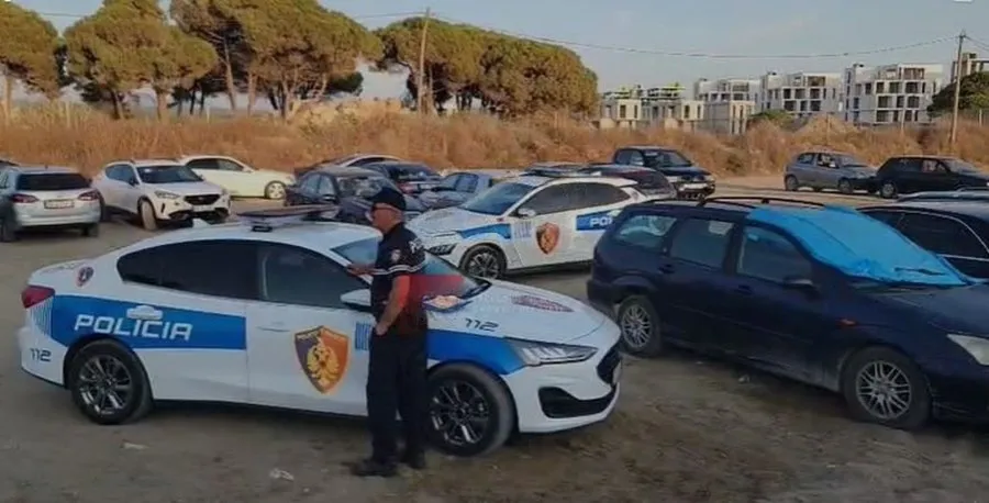 Plagosja me armë e 28-vjeçarit pas sherrit për vendparkimin në plazh, arrestohet autori dhe një tjetër, në kërkim i vëllai dhe nipi
