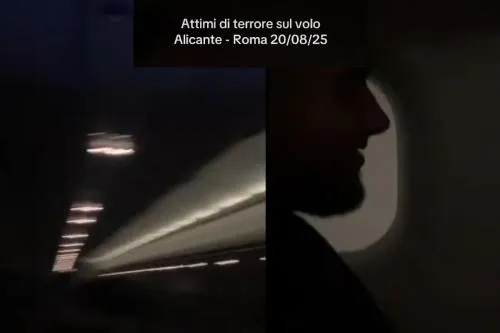 Panik në fluturimin e Wizz Air në Itali/ Avioni bën ulje emergjente