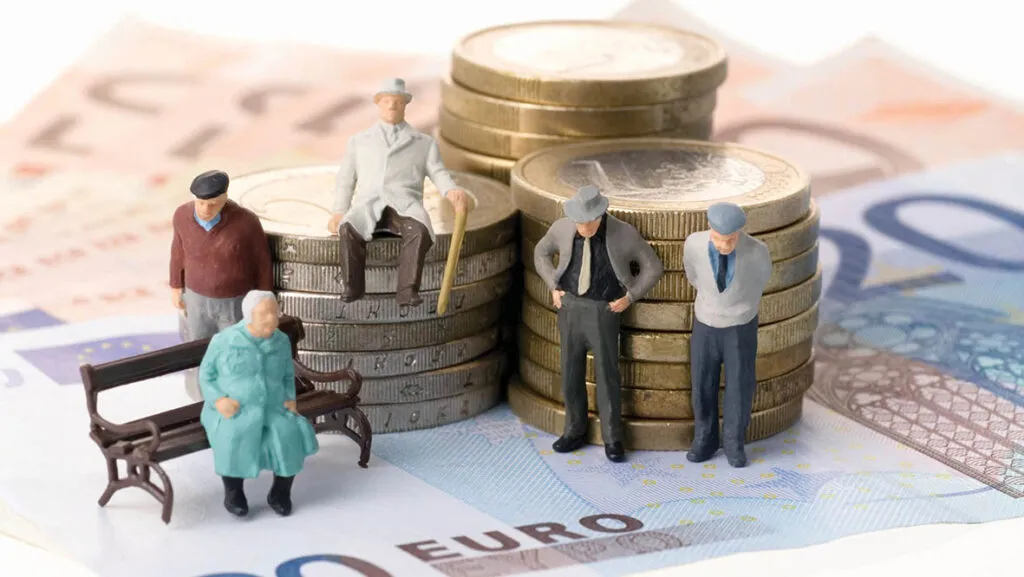 Raporti/ Shqipëria ka pensionet më të ulëta në Europë, shpenzon 10 herë më pak se BE-ja