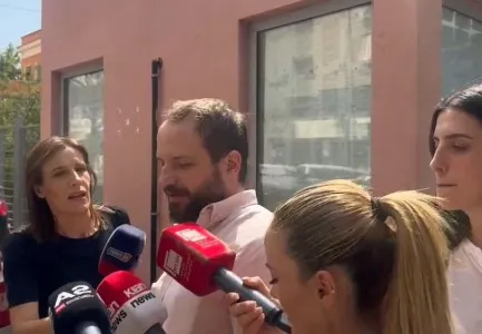 “Vullnetarisht”/ Arbër Veliaj paraqitet sërish në SPAK