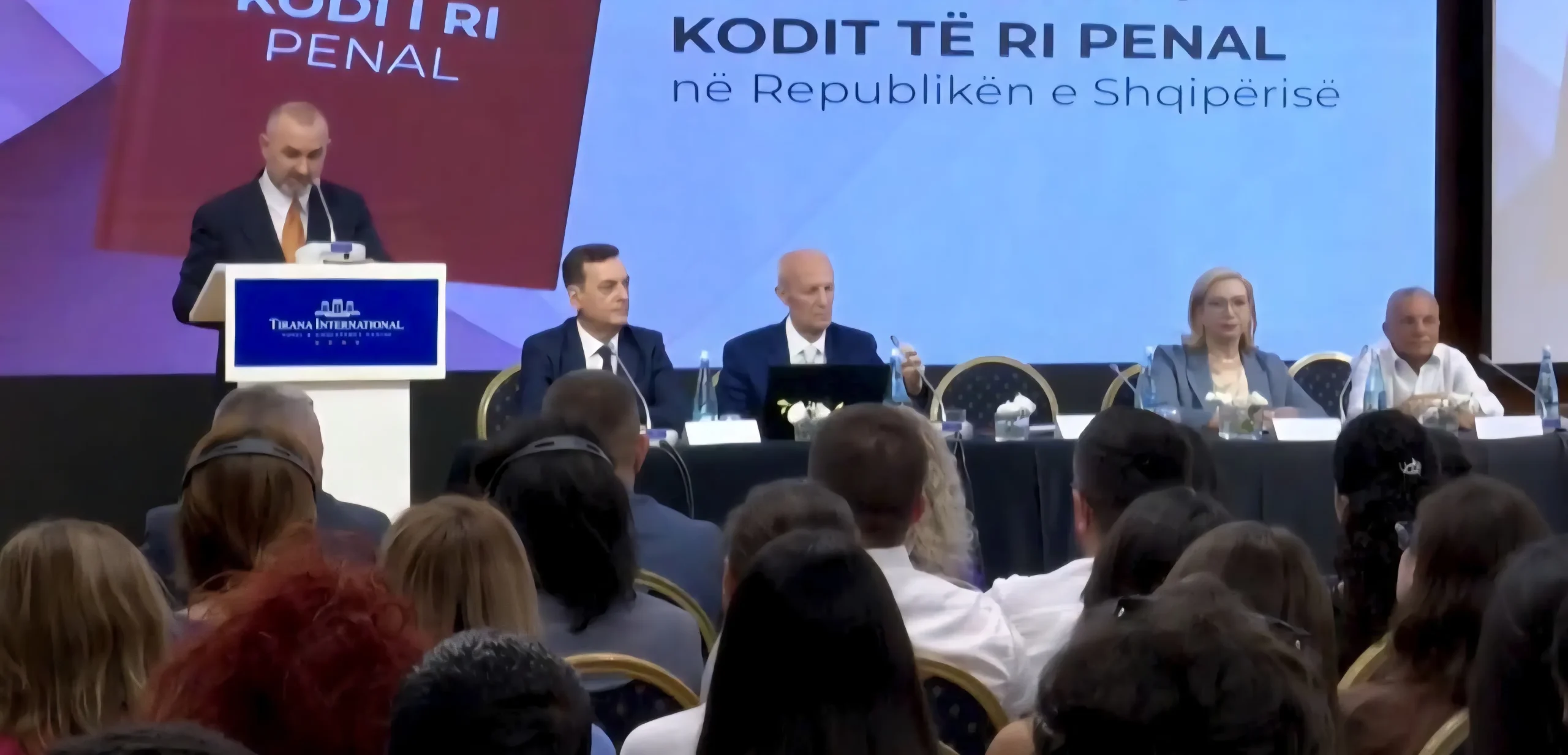 Kodi i ri Penal vret akuzat për shpërdorim detyre dhe shkelje në tenderë