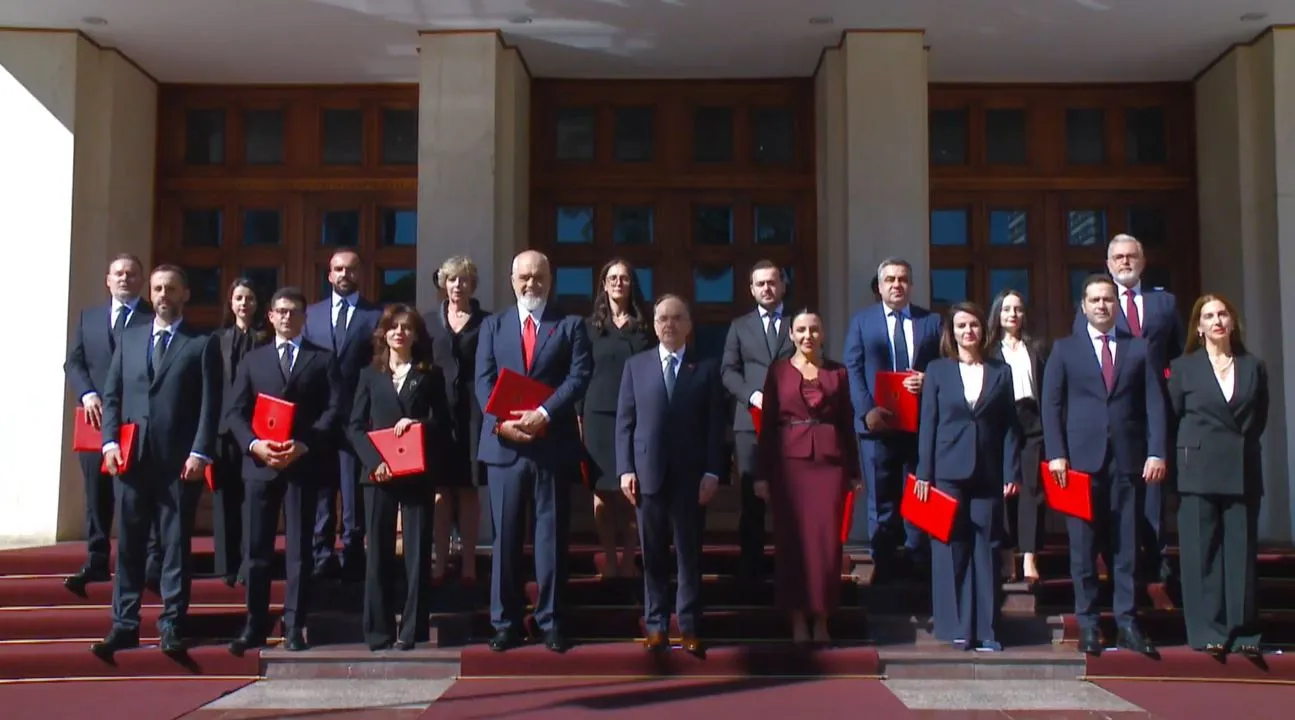 Rama dhe ministrat e rinj betohen në Presidencë! Kryeministri, përgjegjës për “Diellën”