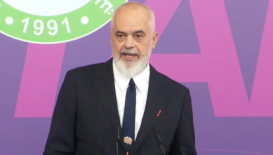 Rama thërret mbledhje urgjente me Ministrat dhe deputetët e Tiranës