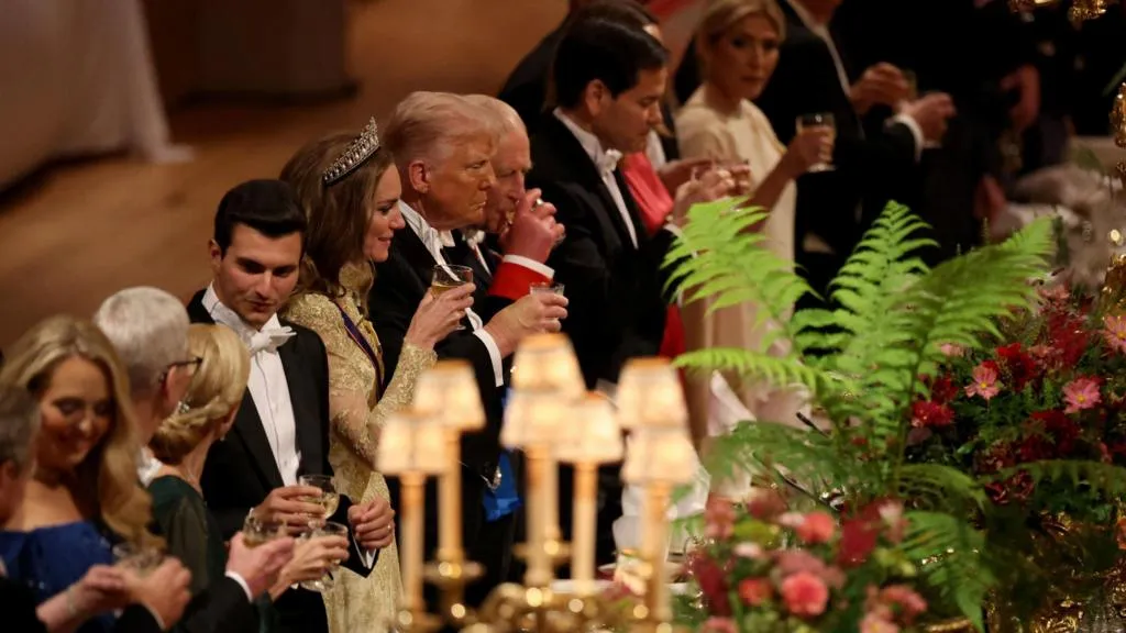 Nga spektakli mbretëror tek bisedimet politike, Trump takohet sot me Stamer