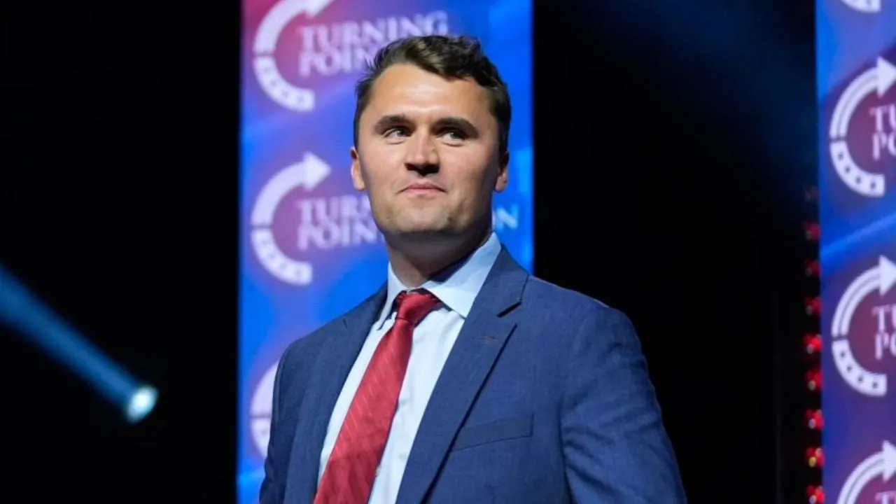 Vrasja e Charlie Kirk/ FBI publikon fotot e të dyshuarit
