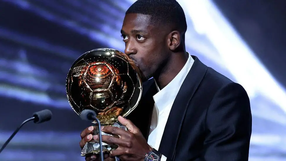 Dembele fiton Topin e Artë. Francezi përlotet në ceremoni