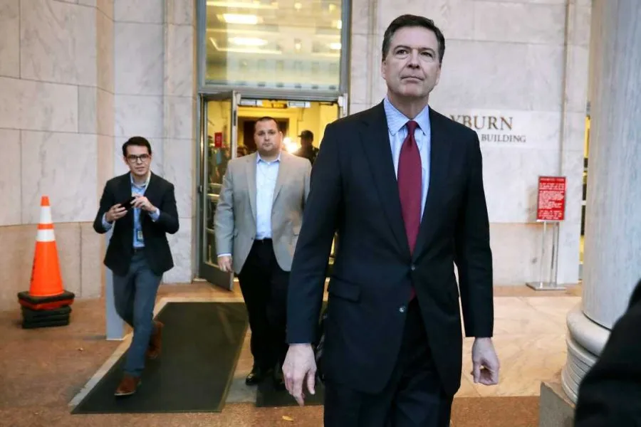 Furtunë në SHBA/ Ngrihet padi ndaj ish-drejtorit të FBI
