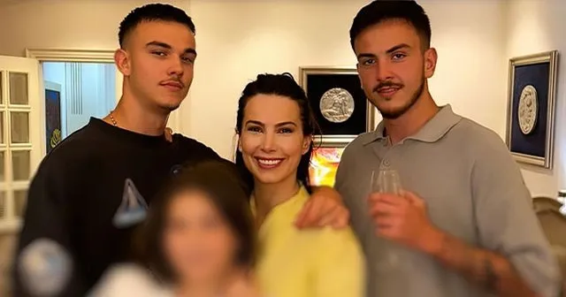 Kërcënoi dhe goditi efektivin, lihet në burg njëri prej djemve të Valbona Selimllarit. Detyrim paraqitje për tjetrin