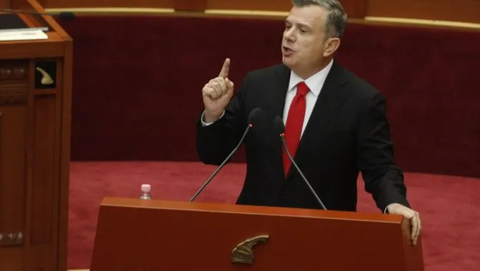 “Dhëndër i Serbisë”, Balla sulmon Berishën: I ke shërbyer sa herë ke mundur