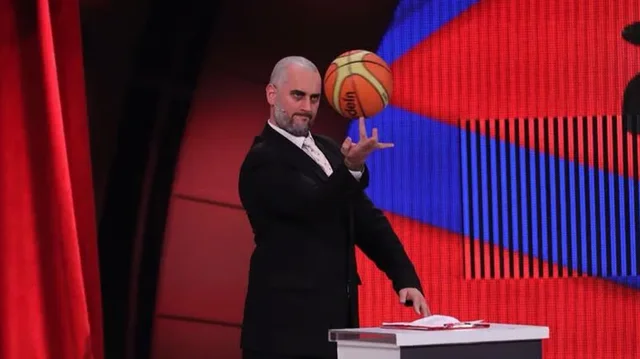 “Skenar i stilit Zelensky”/ Media greke: Florian Binaj sfidon Edi Ramën