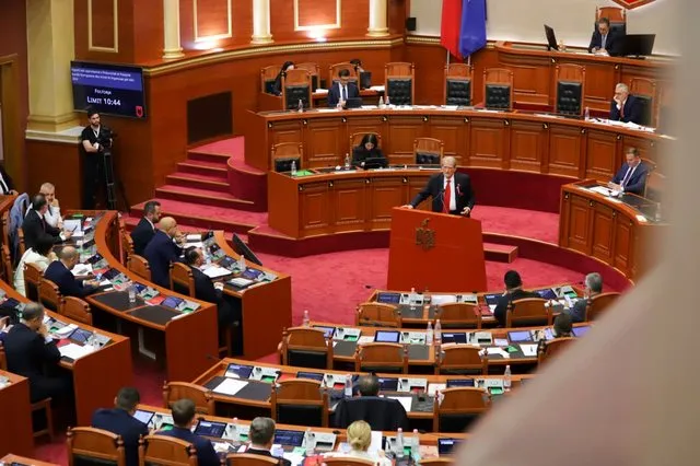 Berisha shpërthen në Kuvend: Dumani i shpifur, avokat i vjedhjeve të Ramës