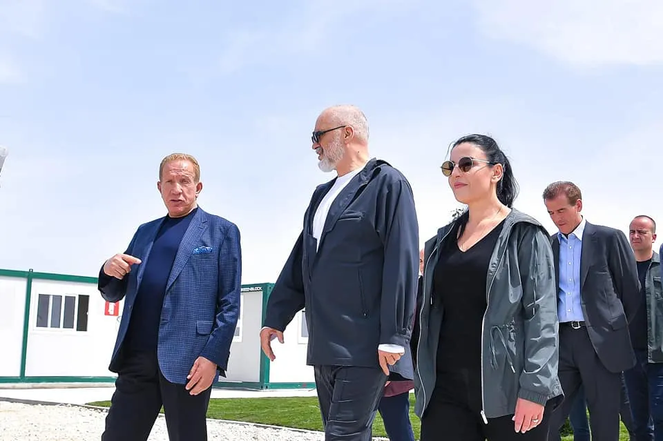 Konflikt mes ortakëve të aeroportit të Vlorës? Gazetari zbulon prapaskenat: Pacolli mendon se po e godet Balluku, i ka bërë presion